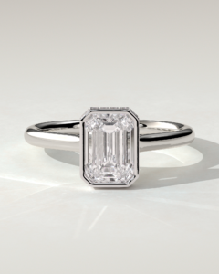 valeria-solitaire-bezel